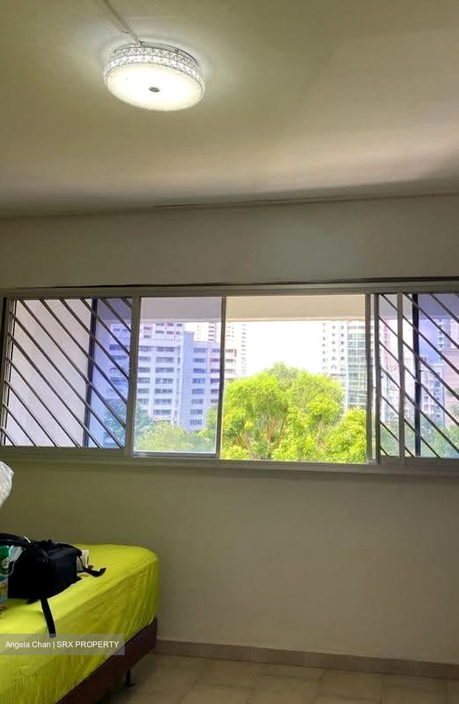Blk 216 Jurong East Street 21 (Jurong East), HDB Executive #638320701
